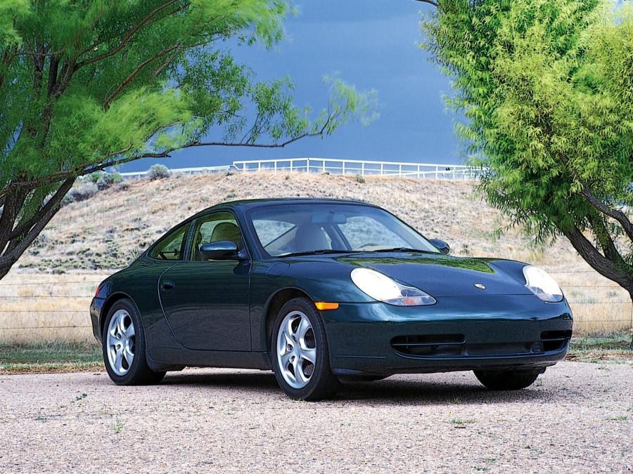  Porsche 911 Carrera 4 2001 года  (фото 3 из 7)